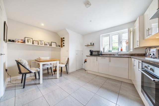 Property photo 2 of 12 Kitchen