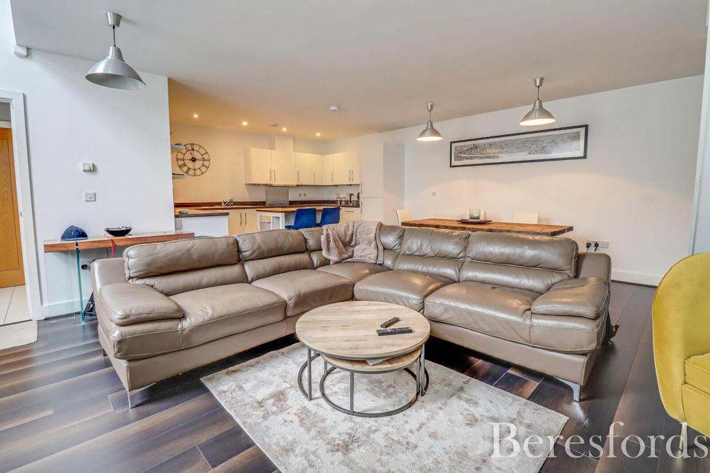 Property photo 2 of 21 Picture No. 14