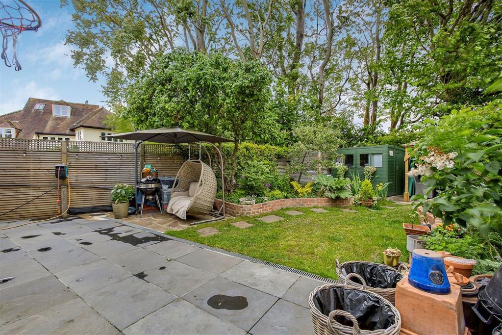 Property photo 2 of 17