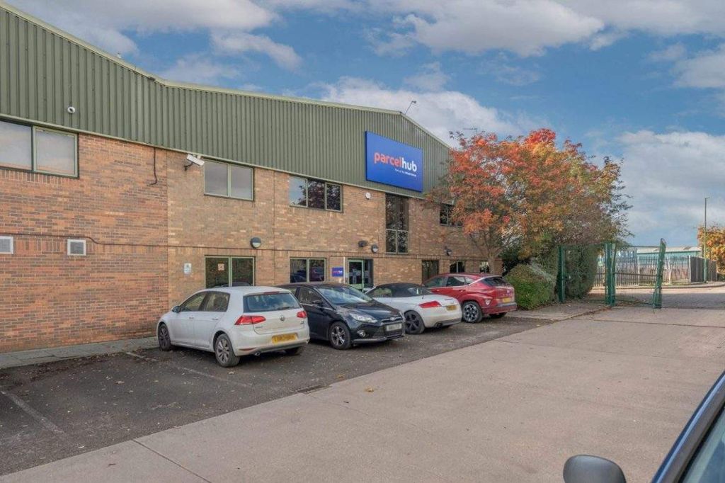 Property photo 2 of 17