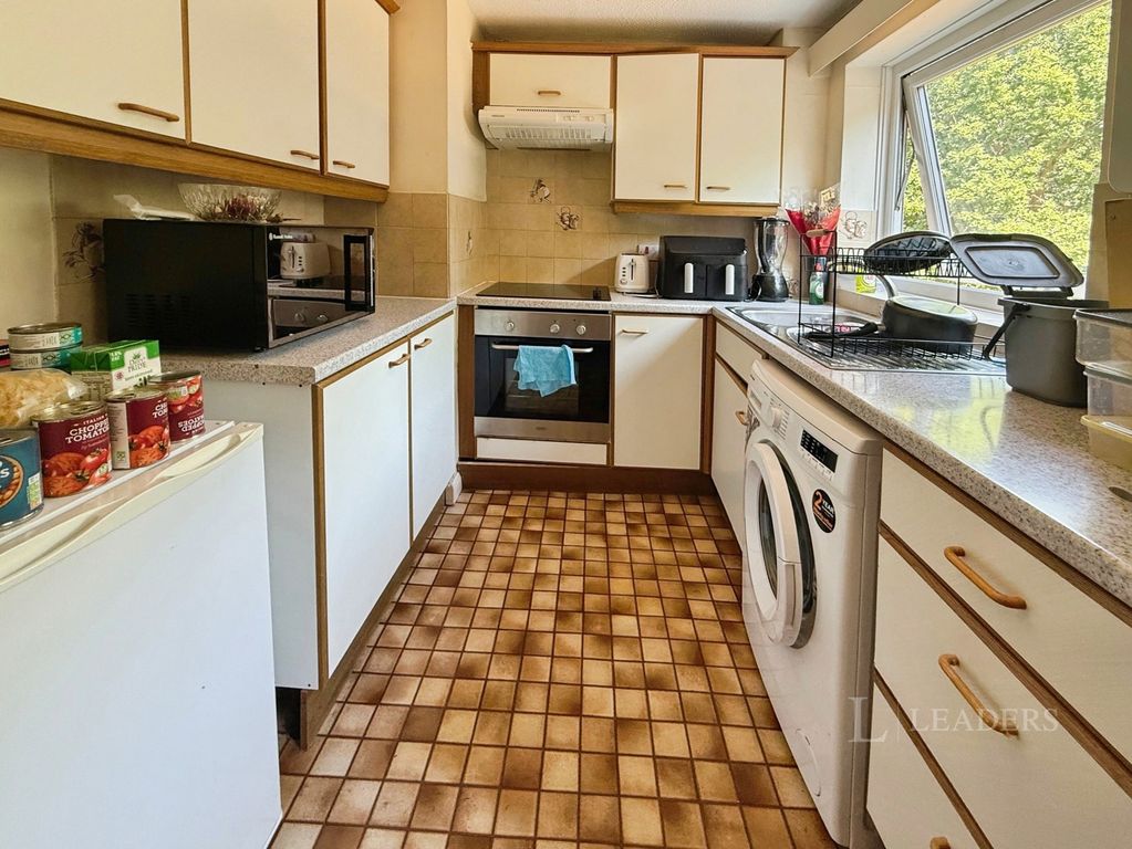 Property photo 2 of 10 Pbox-Img.Jpg