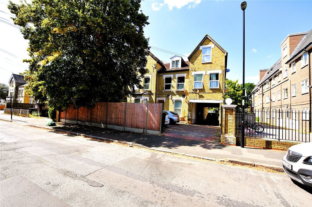 Property photo 1 of 10 Picture No. 02