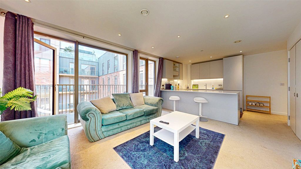 Property photo 2 of 15 Picture No. 04