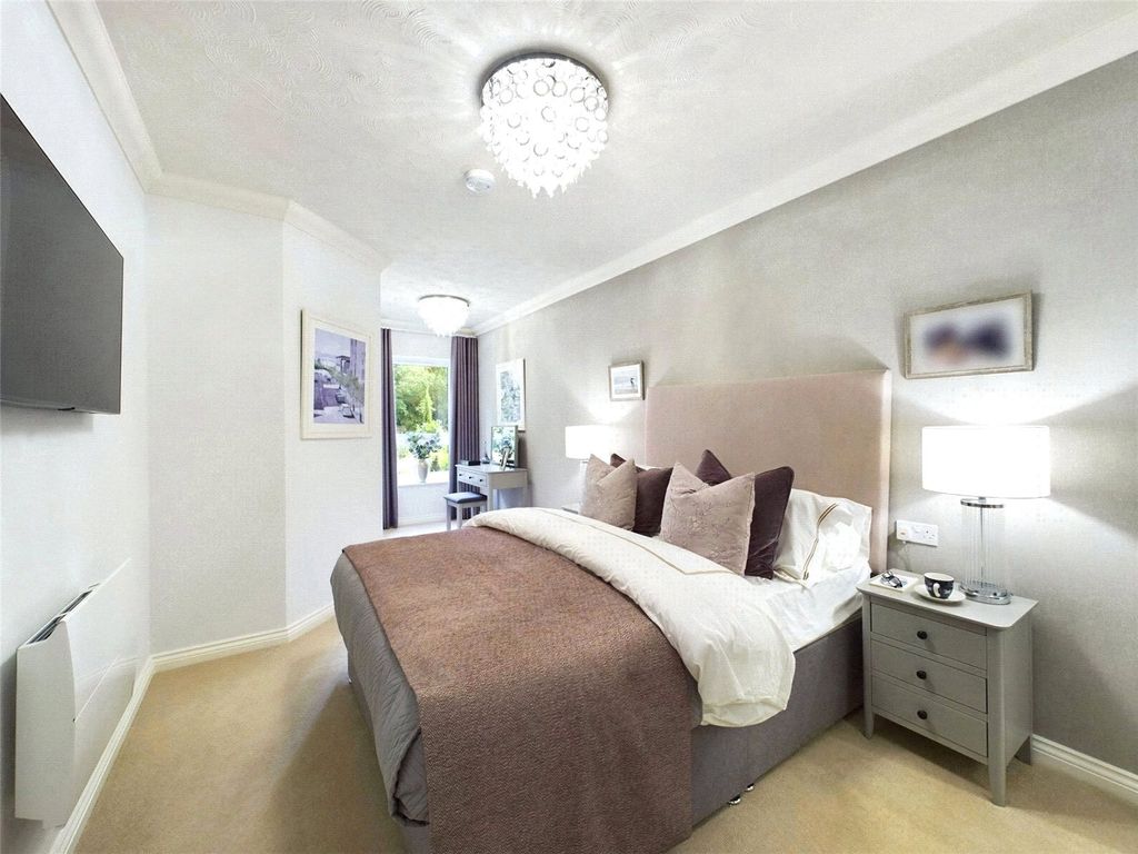 Property photo 3 of 8 Picture 3