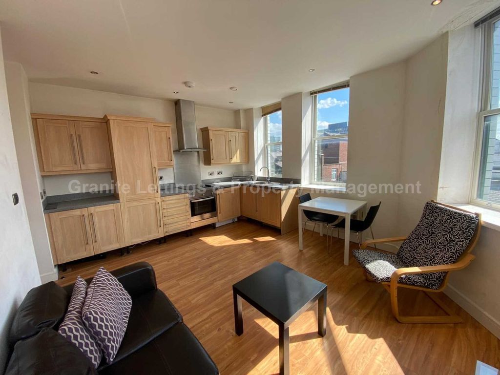 Property photo 2 of 11