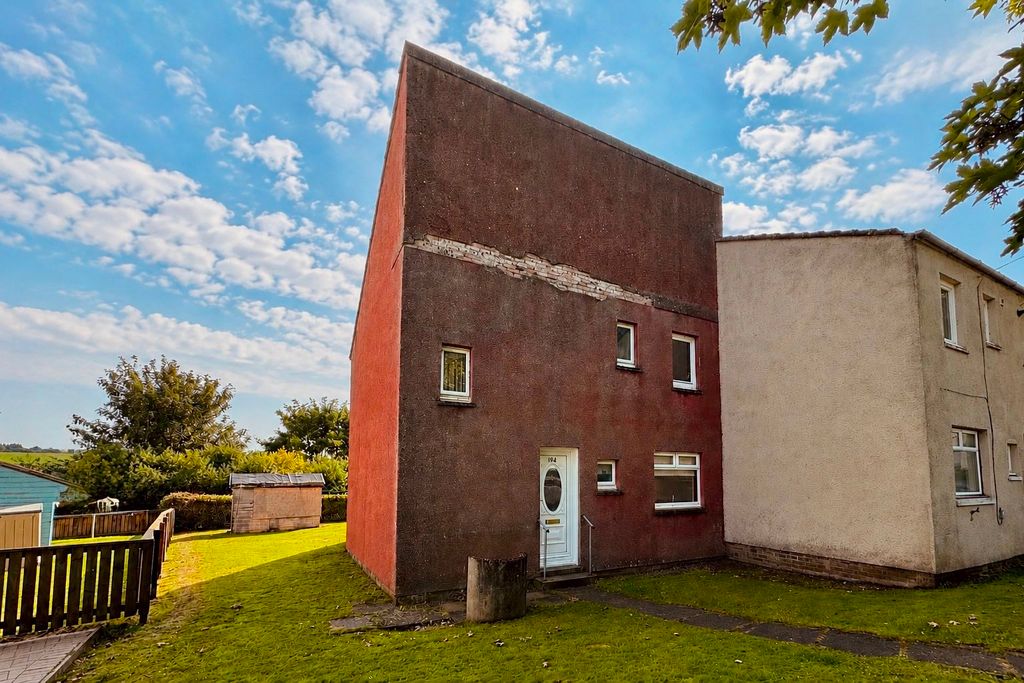 Property photo 1 of 18