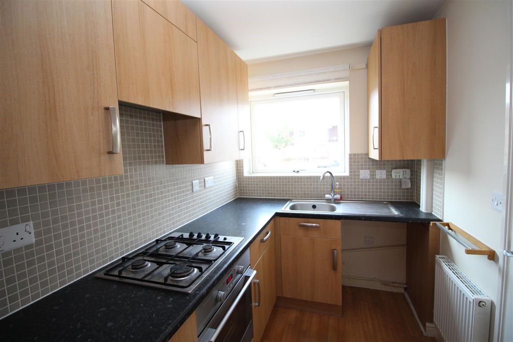 Property photo 2 of 15 Kitchen 2.Jpg