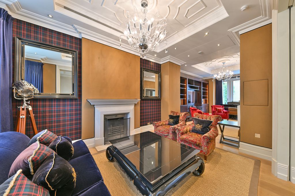 Property photo 3 of 12 Drawing Room