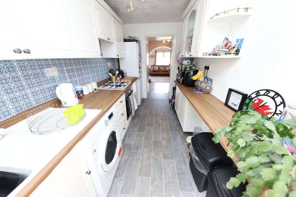 Property photo 3 of 14