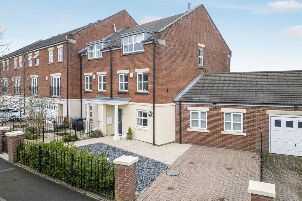 Property photo 1 of 16 Dji_0108.Jpg