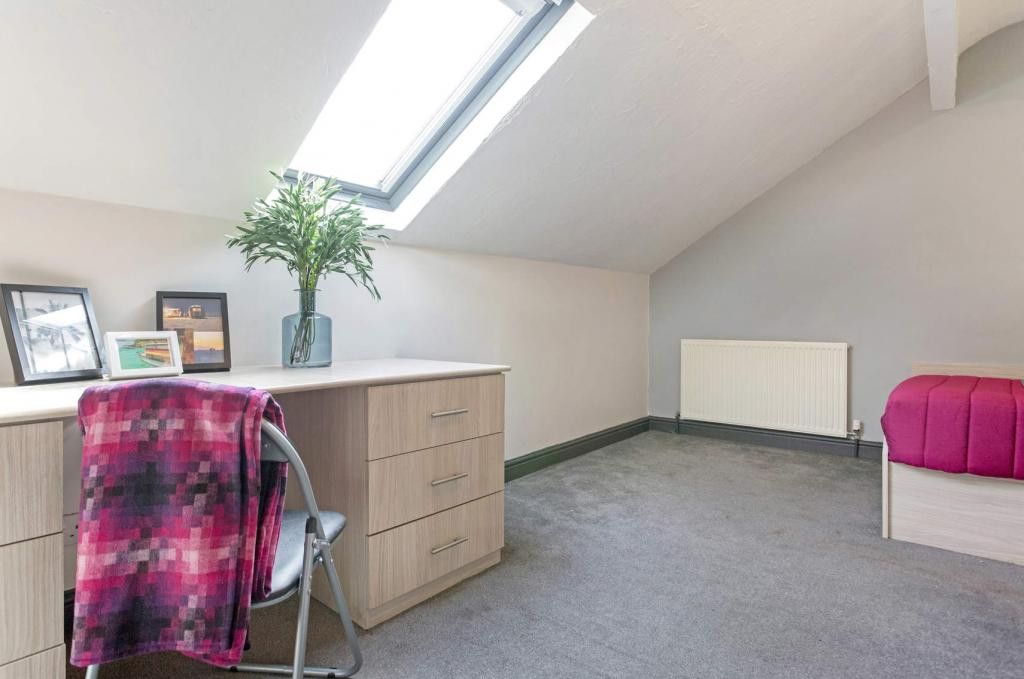 Property photo 3 of 8 Property Photo