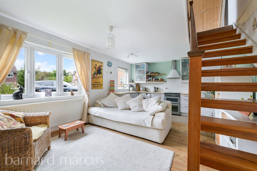 Property photo 2 of 9