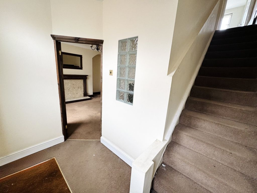 Property photo 2 of 17 Img_2086