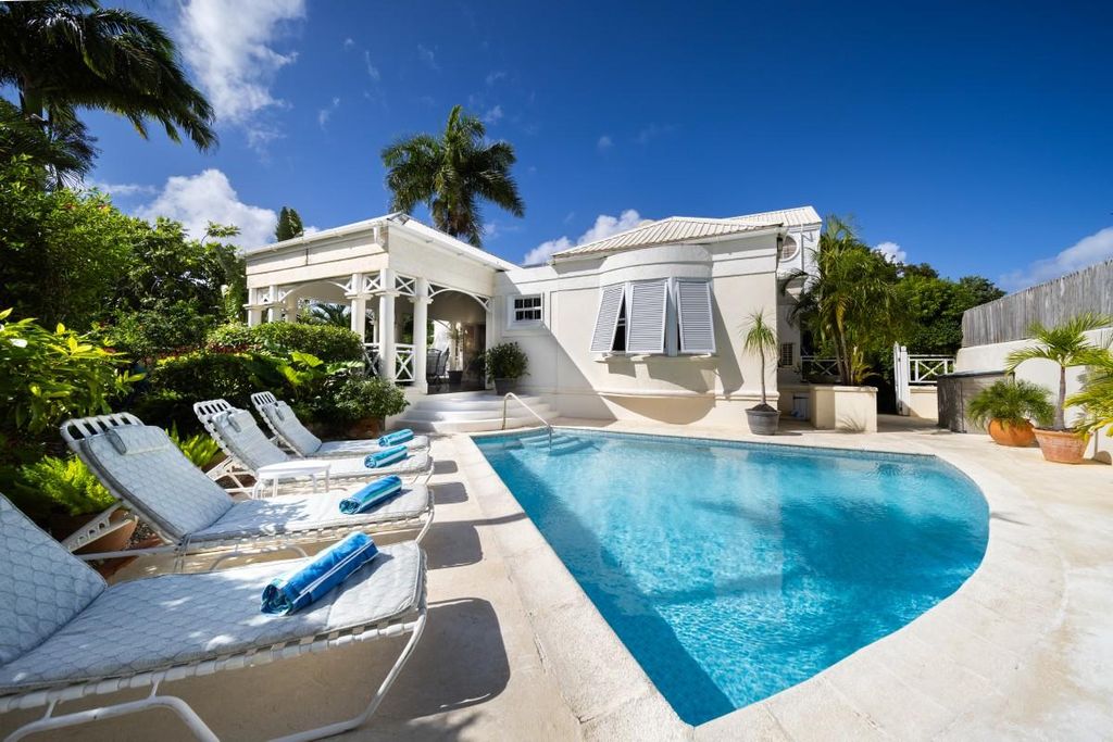 Property photo 1 of 25