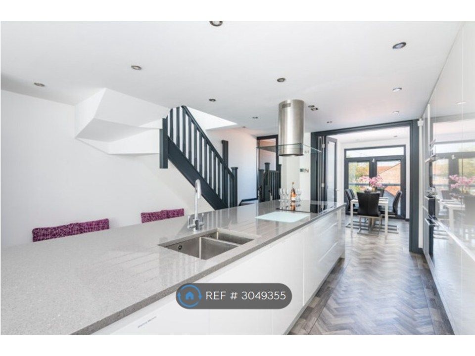 Property photo 3 of 31 Open Plan Kitchen & Dining Area