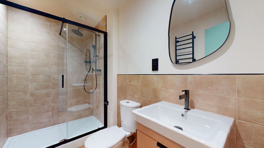 Property photo 3 of 25 Bathroom