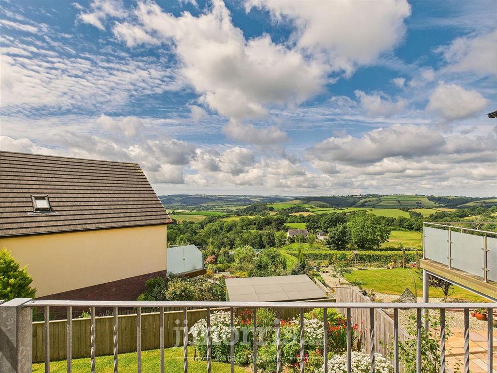 Property photo 3 of 49 Cam02878G0-Pr0054-Still022.Jpg