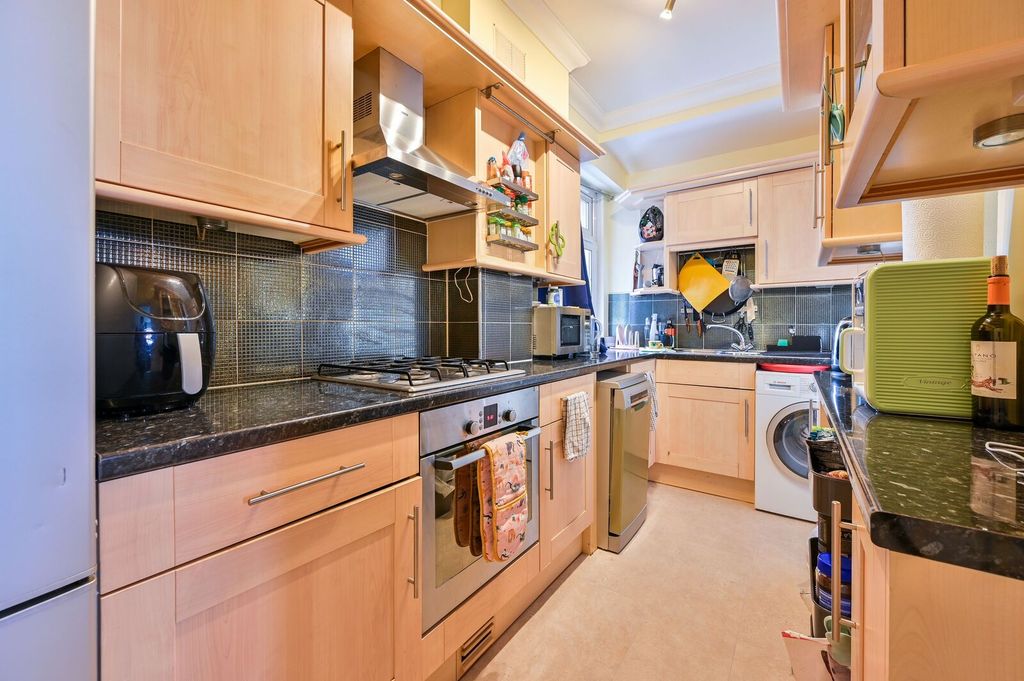 Property photo 2 of 6