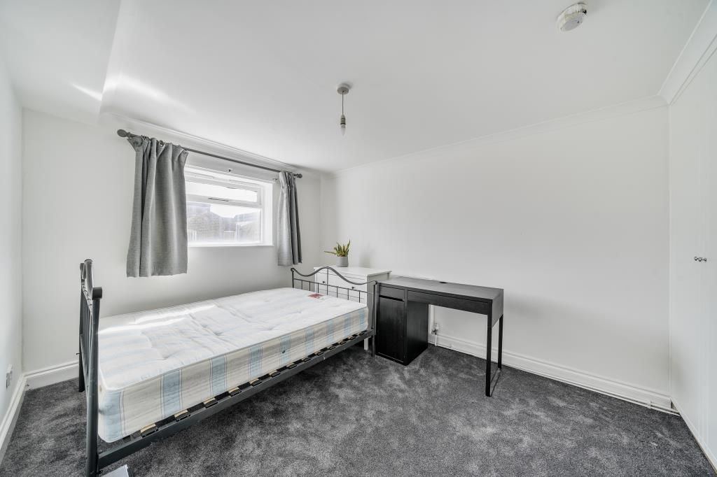 Property photo 2 of 17 Bedroom