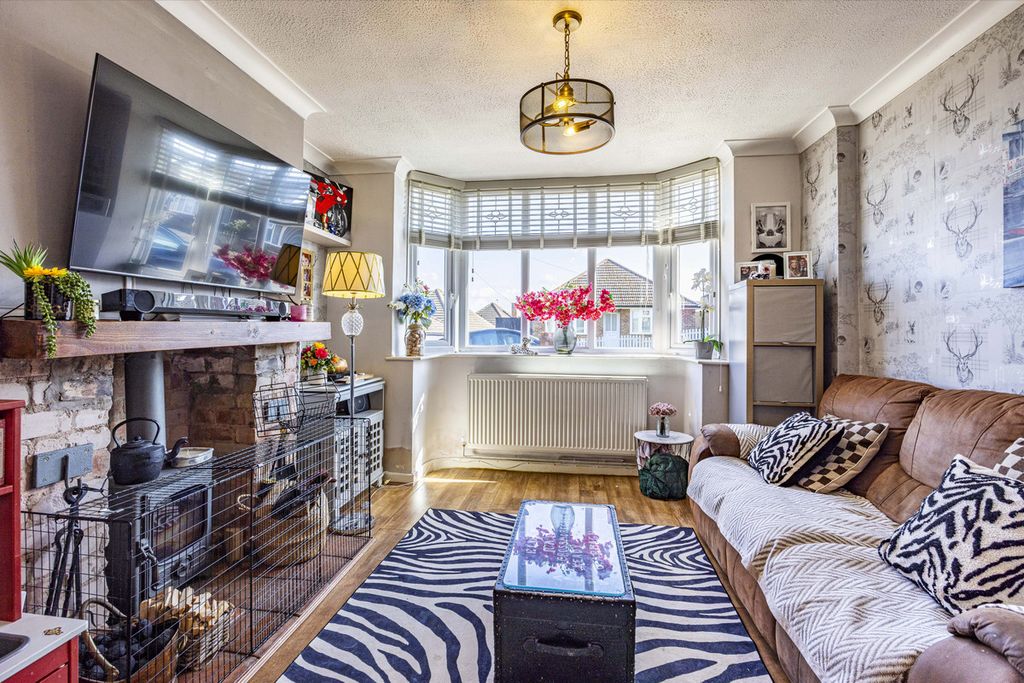 Property photo 3 of 15