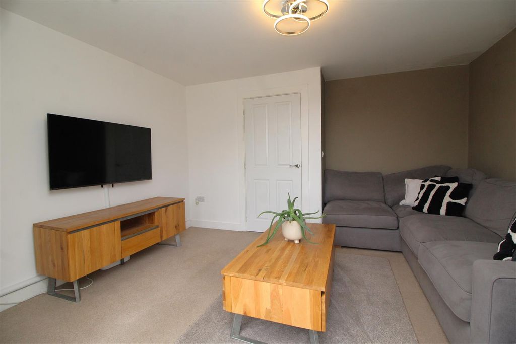 Property photo 3 of 13 Living Room 2 .Jpg