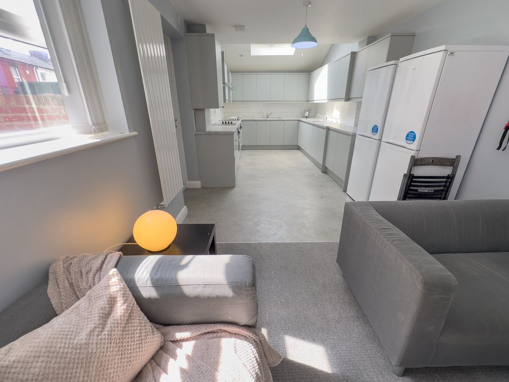 Property photo 3 of 13 2