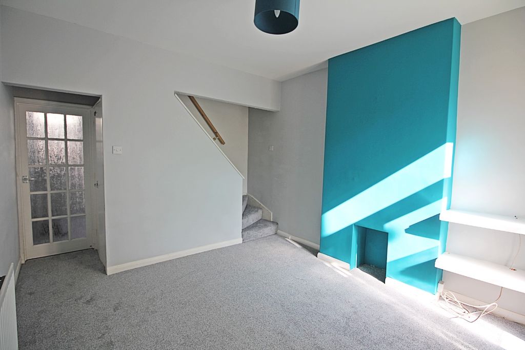 Property photo 3 of 15 Img_1871_