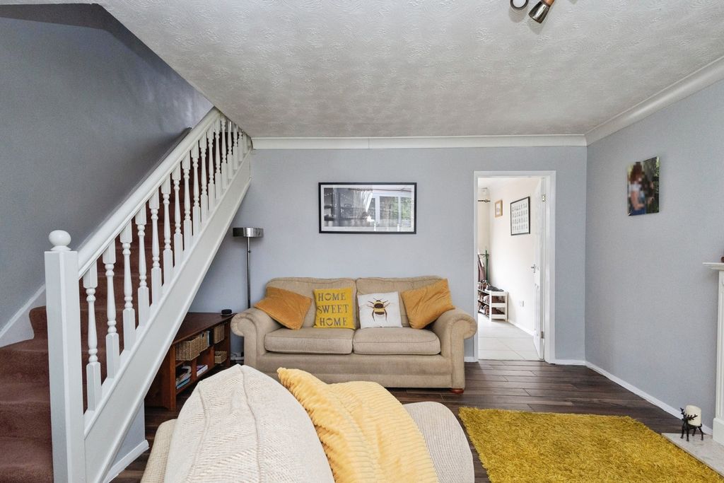 Property photo 3 of 17 Photo