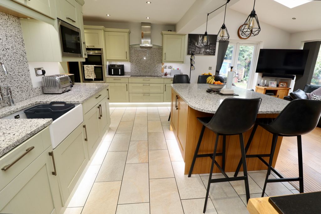 Property photo 2 of 26 Img_7518