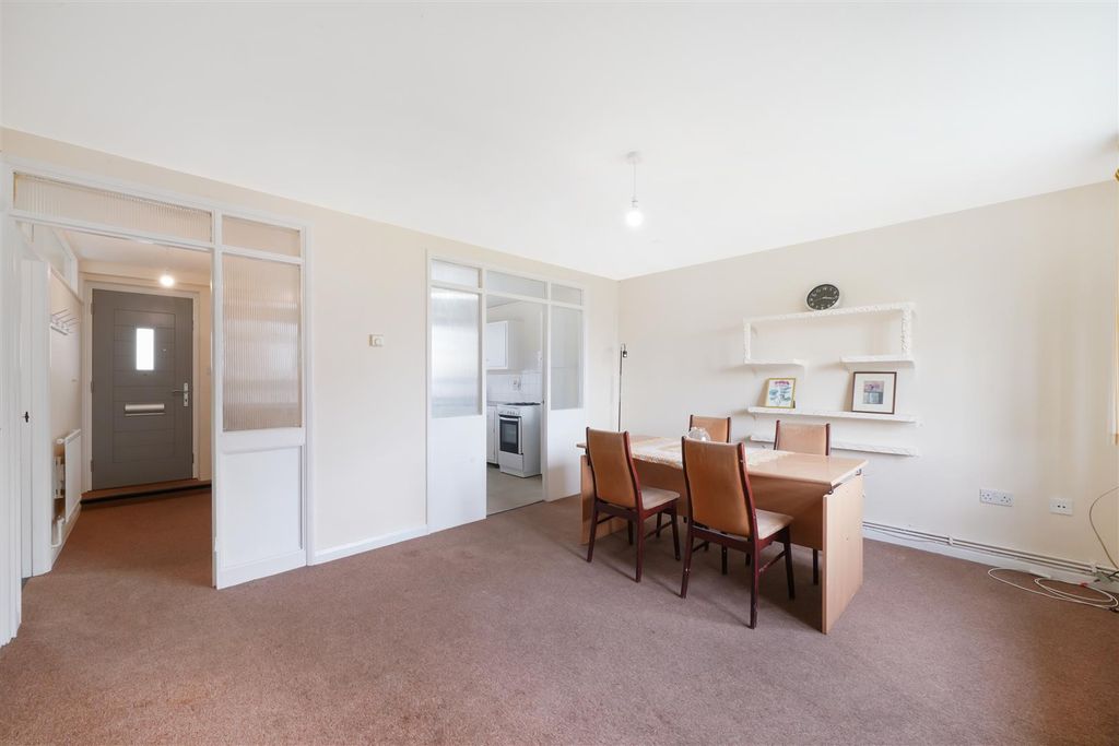 Property photo 3 of 8 161 Cotman House, Academy Gardens - E76m1Qqpwmhjoo