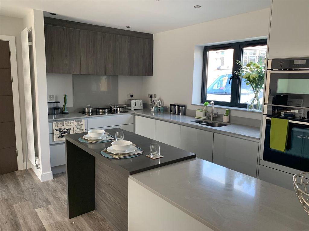 Additional image 5 of 8 bed flat for saleClifton View, Green Lane, Clifton, York YO30