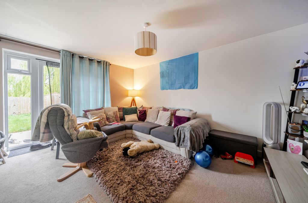 Property photo 3 of 20 1435685-9-69d7Cba...