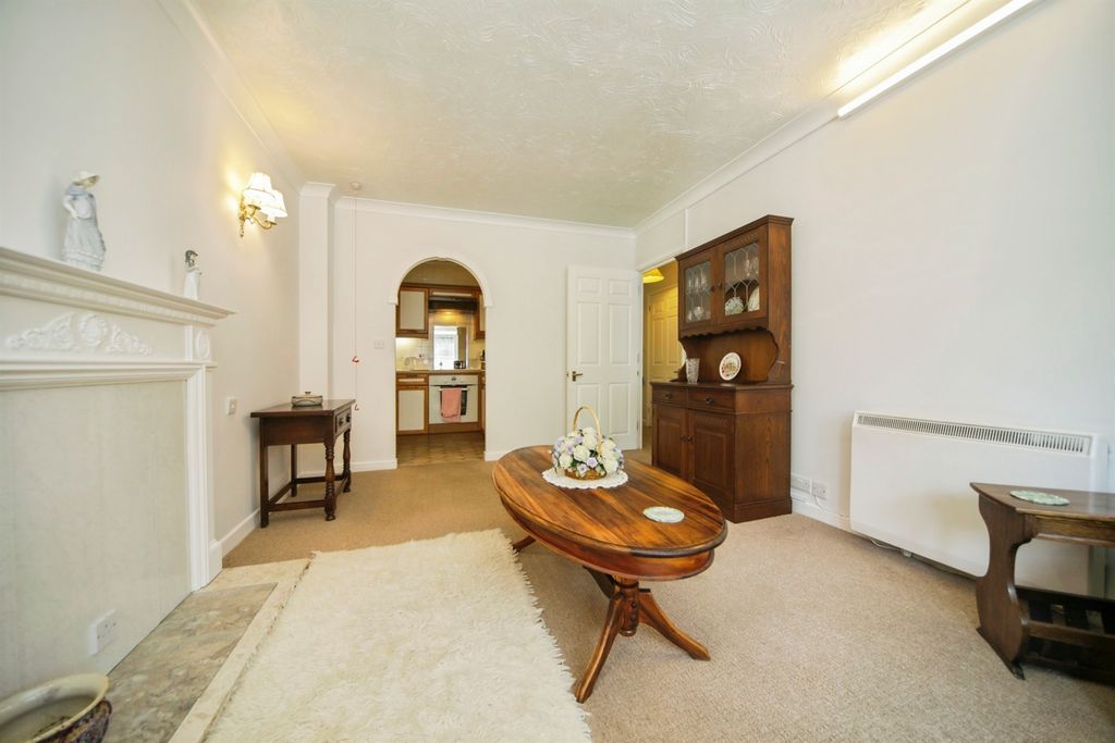 Property photo 2 of 12