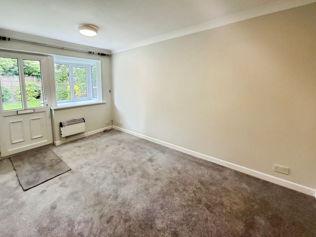 Property photo 3 of 8 Picture No. 12
