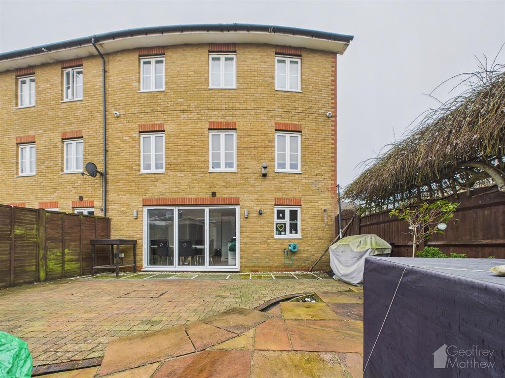 Property photo 3 of 23 Cam02365G0-Pr0401-Still033.Jpg