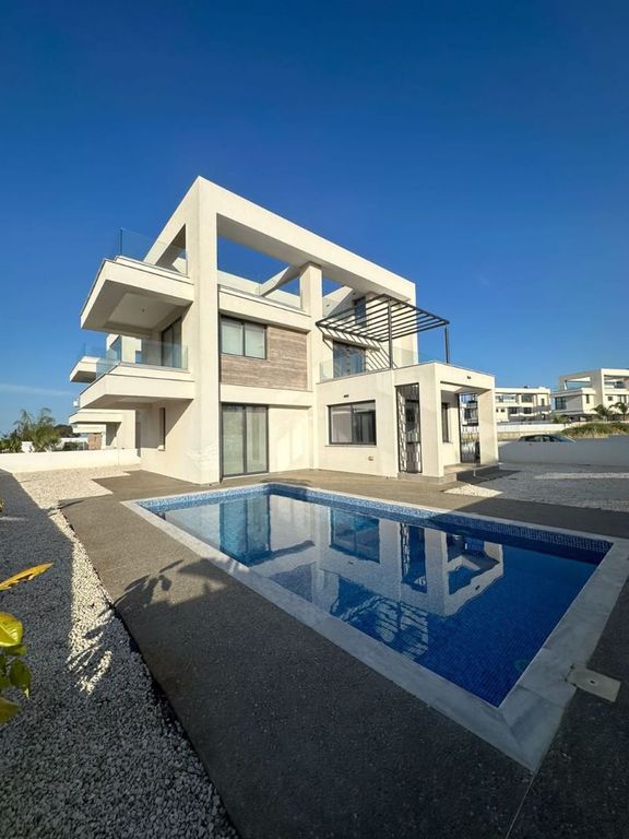 Property photo 1 of 14 Rear Of The Villa