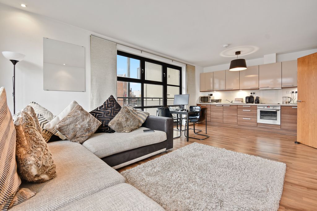 Property photo 1 of 9