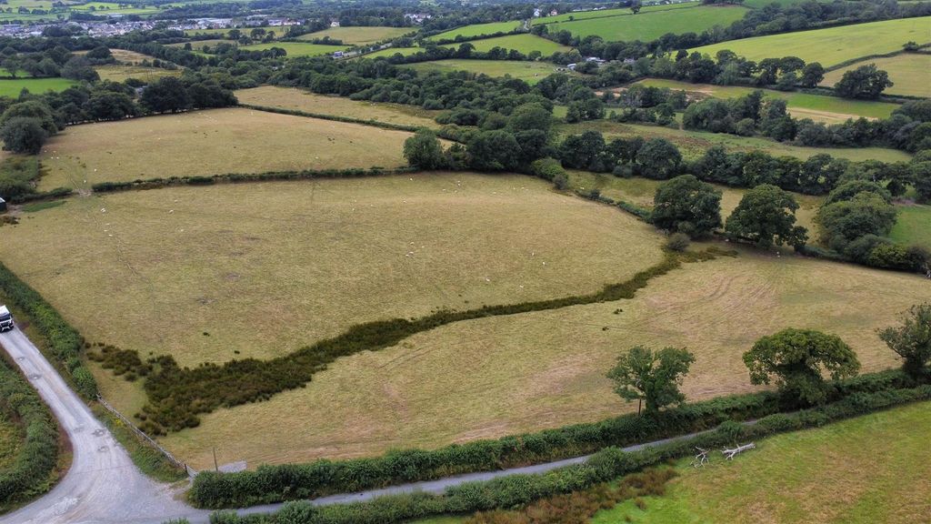 Property photo 1 of 6 Dji_Fly_20250808_140704_256_1754658455591_Photo_Op
