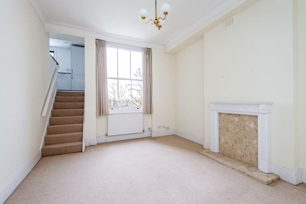 Property photo 3 of 12 Front