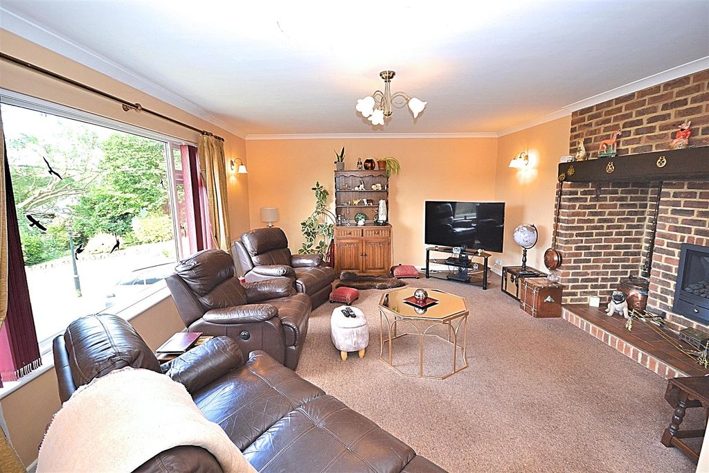 Property photo 2 of 39 4 - 2026-07-27T120843.670.Png