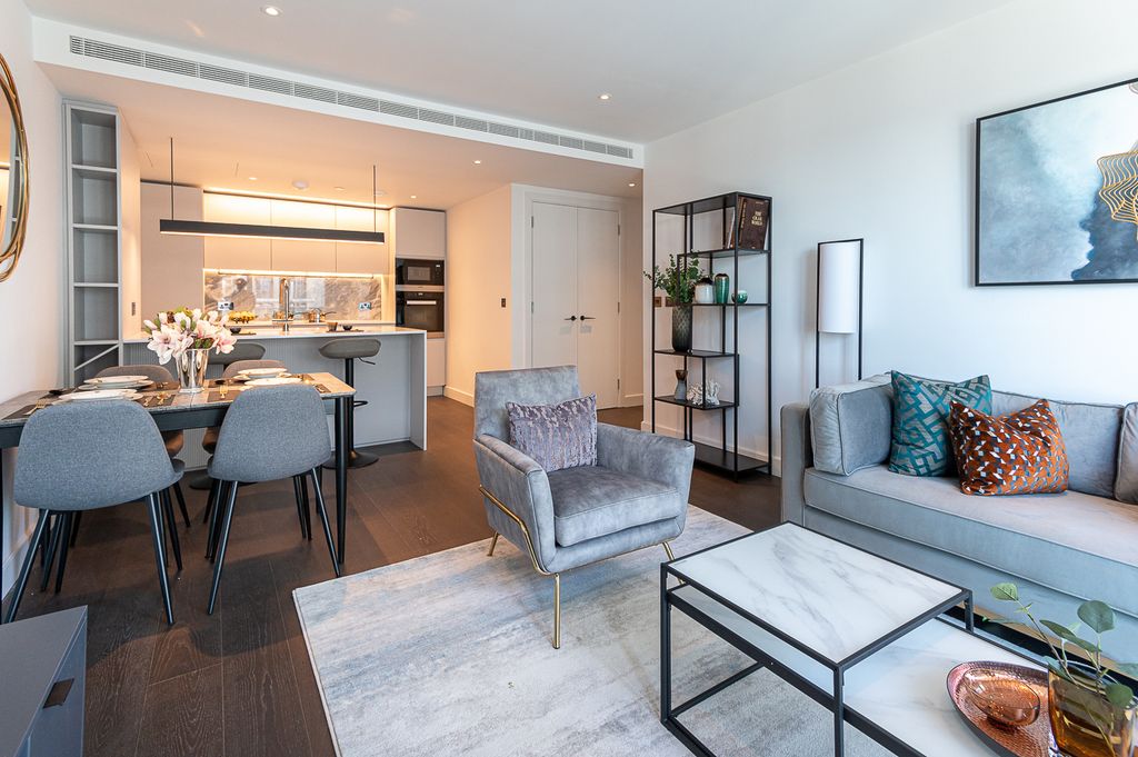 Property photo 3 of 34