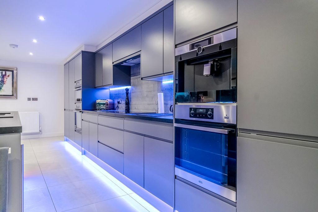 Additional image 8 of 5 bed detached house for saleDunkirk Lane, Leyland PR26