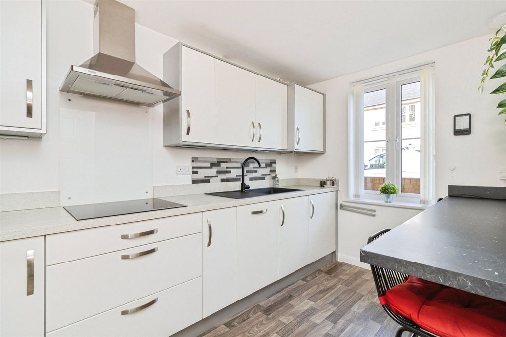 Property photo 3 of 27 Picture No. 16