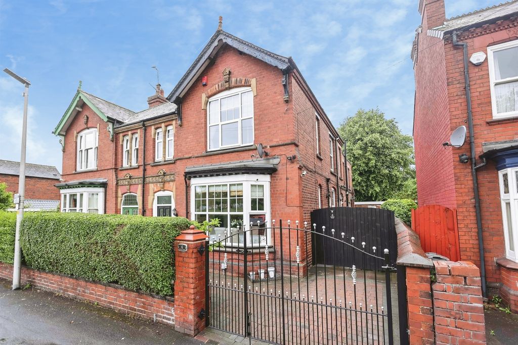 Property photo 1 of 26