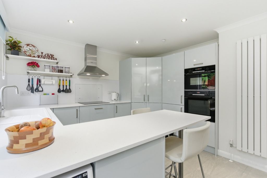 Property photo 3 of 37 5026844