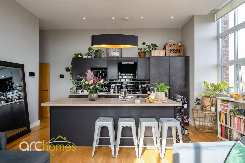 Property photo 3 of 37 Mather-8.Jpg