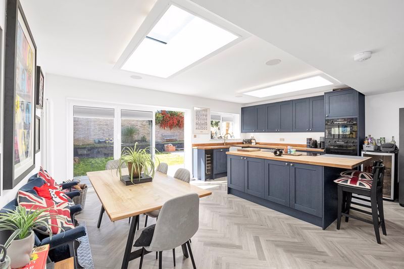 Property photo 3 of 18 Photo 4