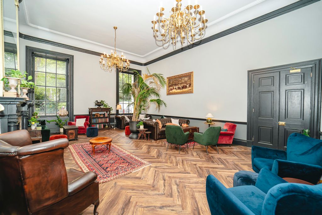 Property photo 3 of 7