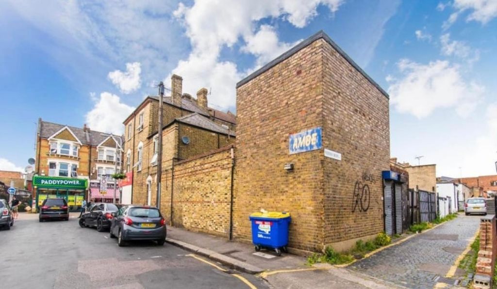 Property photo 2 of 6 Img_0031