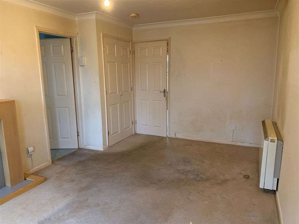 Property photo 3 of 16